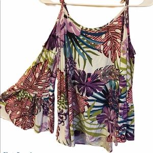 Acting Pro boutique cold shoulder top. Size S